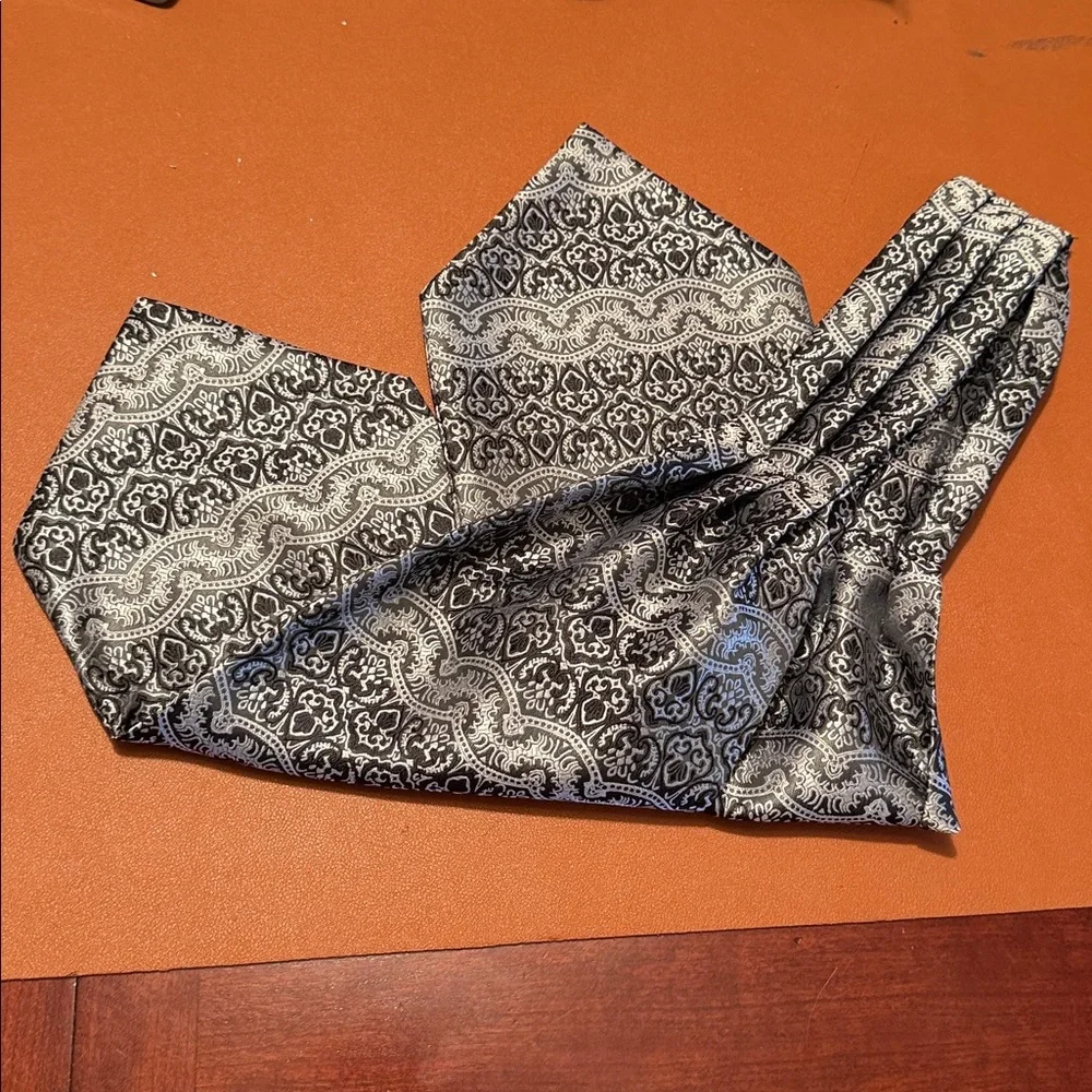 Elegant Black and White Paisley Ascot Cravat